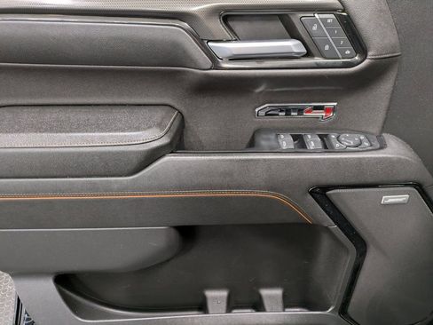 Used 2023 GMC Sierra 1500 AT4 w/ AT4 Preferred Package image 9