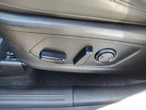 Used 2023 Kia Sorento SX image 11