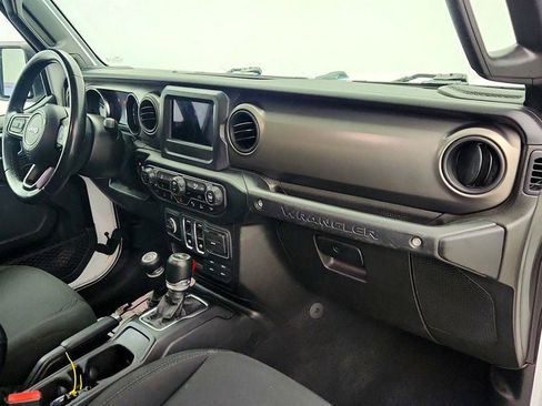 Used 2021 Jeep Wrangler Sport image 24