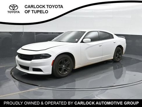 Used 2022 Dodge Charger SXT RWD image 9