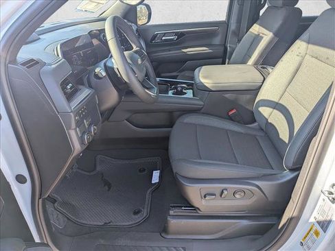 New 2026 Chevrolet Suburban LS image 15