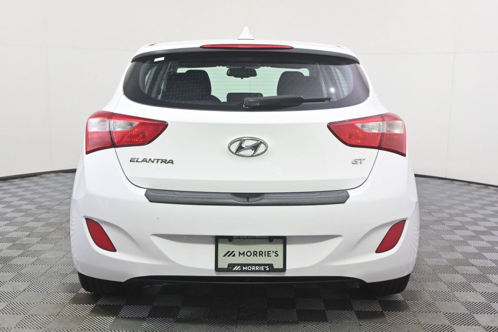 Used 2016 Hyundai Elantra GT w/ Option Group 02 FWD image 5