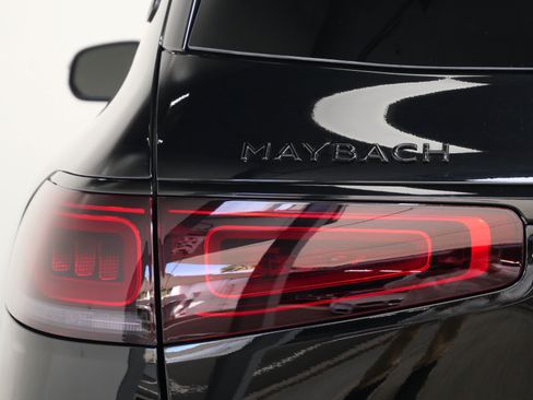 Used 2023 Mercedes-Benz Maybach GLS 600 4MATIC image 52