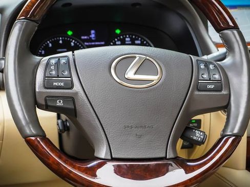 Used 2017 Lexus LS 460 w/ Comfort Package RWD image 13