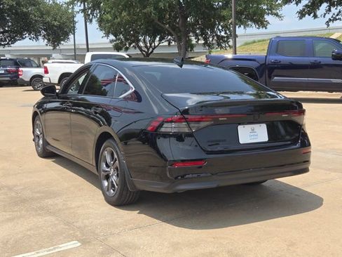 Used 2023 Honda Accord EX image 7