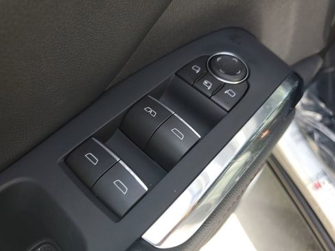 New 2026 Chevrolet Traverse RS image 23