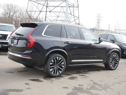 New 2026 Volvo XC90 T8 Plus AWD/4WD image 3