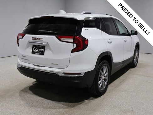 Used 2024 GMC Terrain SLT AWD/4WD image 2