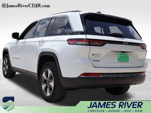 Used 2022 Jeep Grand Cherokee Limited 4xe w/ Luxury Tech Group II AWD/4WD image 3
