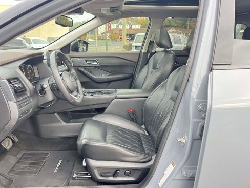 Used 2021 Nissan Rogue Platinum image 24