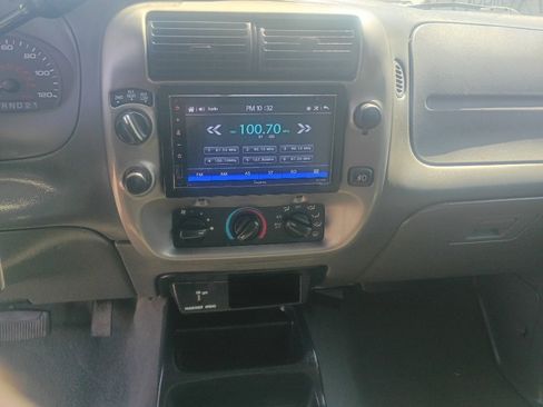 Used 2005 Ford Ranger XLT AWD/4WD image 9