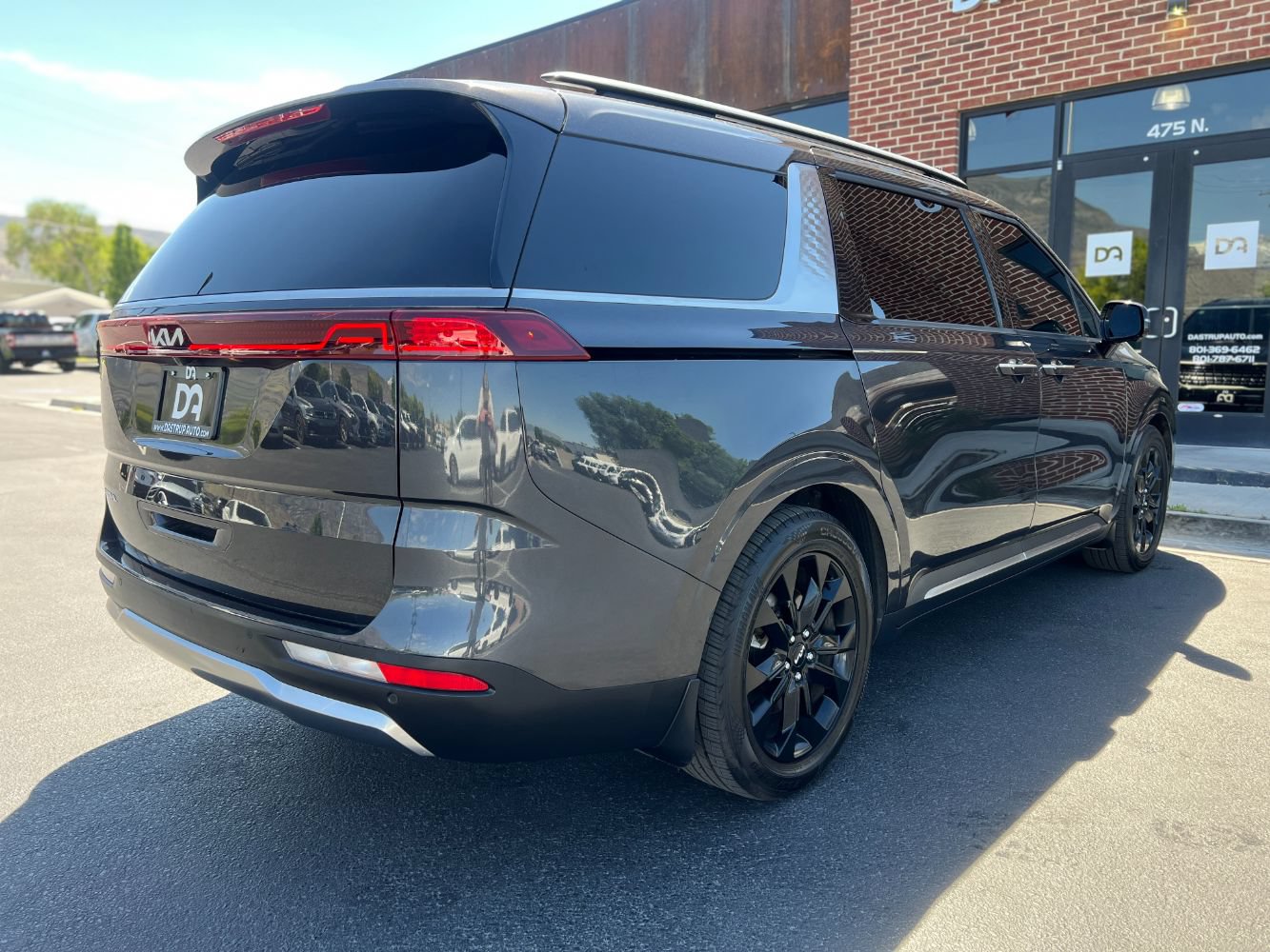 Used 2024 Kia Carnival SX Prestige FWD image 34
