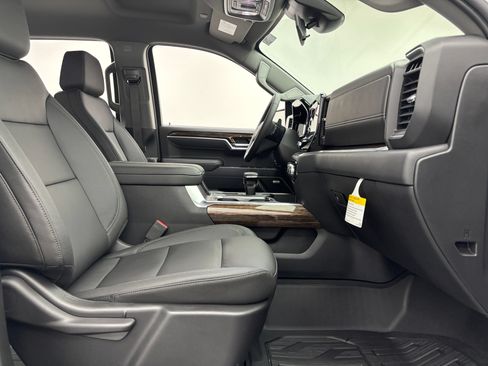 New 2026 GMC Sierra 1500 Elevation w/ Elevation Premium Package AWD/4WD image 31