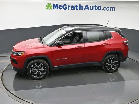 Used 2025 Jeep Compass Limited AWD/4WD image 17