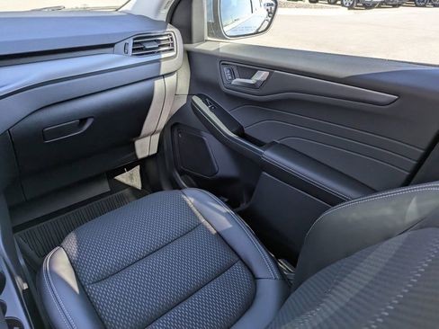 New 2026 Ford Escape SE image 21