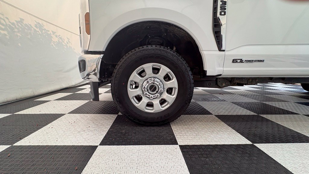 Used 2024 Ford F350 XLT w/ FX4 Off-Road Package AWD/4WD image 10