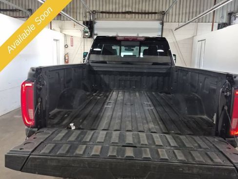 Used 2022 GMC Sierra 2500 AT4 w/ AT4 Preferred Package AWD/4WD image 4