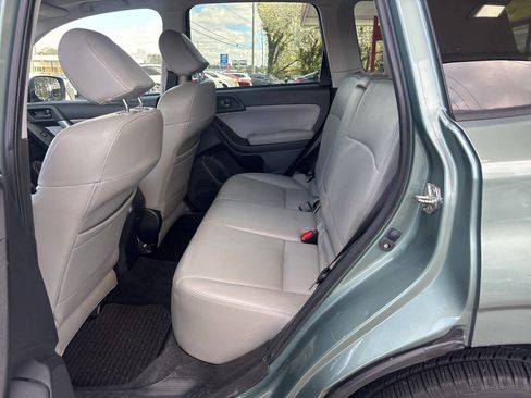 Used 2018 Subaru Forester 2.5i Premium w/ All-Weather Package image 16