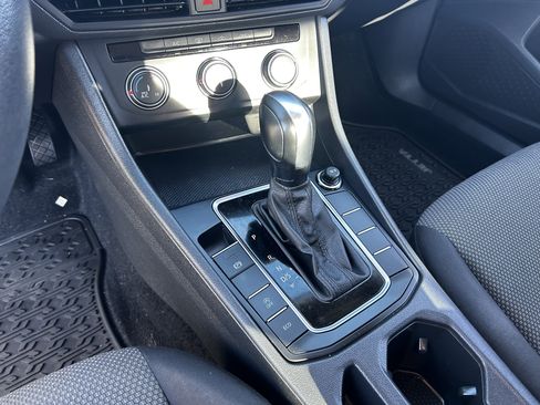 Used 2021 Volkswagen Jetta S image 25