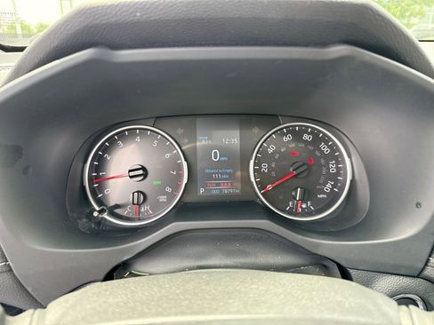 Used 2022 Toyota RAV4 XLE AWD/4WD image 15