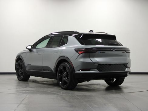 New 2026 Chevrolet Equinox EV RS image 6