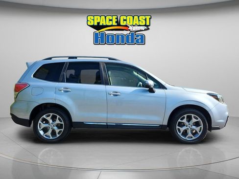 Used 2017 Subaru Forester 2.5i Touring AWD/4WD image 2