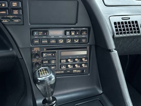 Used 1992 Chevrolet Corvette Convertible image 11