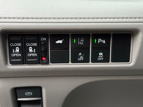 Used 2020 Honda Odyssey Touring image 10