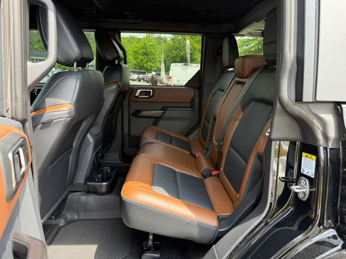 Used 2024 Ford Bronco Outer Banks AWD/4WD image 23