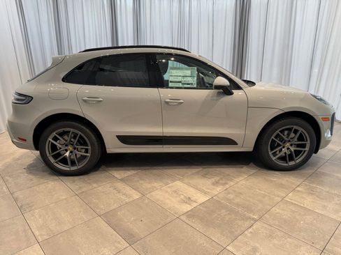 Certified 2025 Porsche Macan Turbo image 8