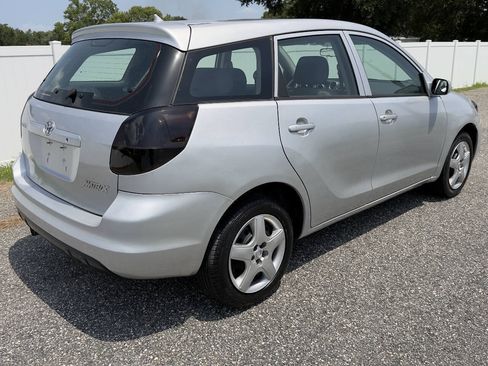 Used 2006 Toyota Matrix XR FWD image 5