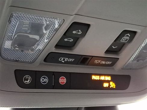 Used 2020 Chevrolet Malibu LT image 25