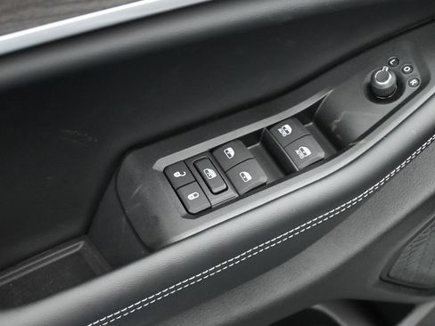 New 2025 Jeep Grand Cherokee L Limited w/ Black Appearance Package RWD image 21