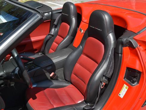 Used 2010 Chevrolet Corvette Grand Sport w/ Preferred Equipment Group RWD image 12