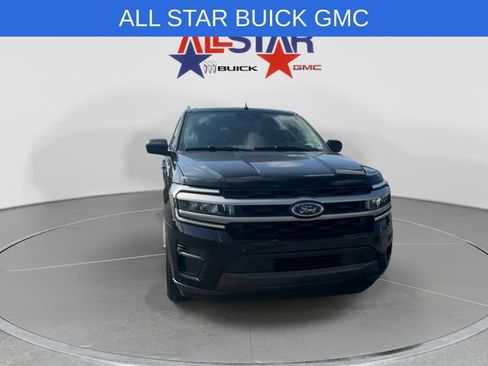 Used 2022 Ford Expedition XLT RWD image 2