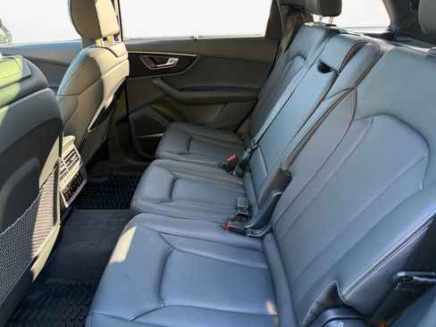 Certified 2025 Audi Q7 3.0T Prestige image 13