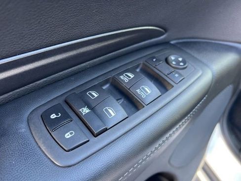 Used 2024 Dodge Durango SXT image 25