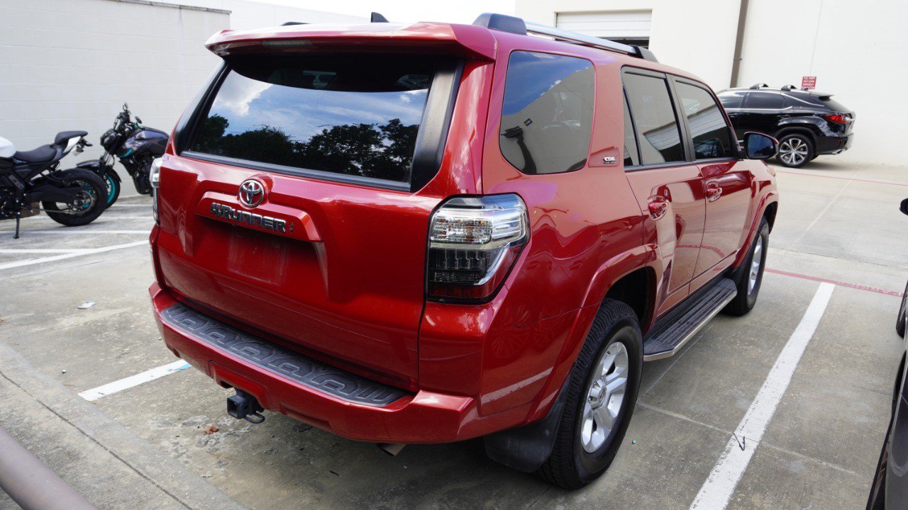 Used 2021 Toyota 4Runner SR5 AWD/4WD image 6