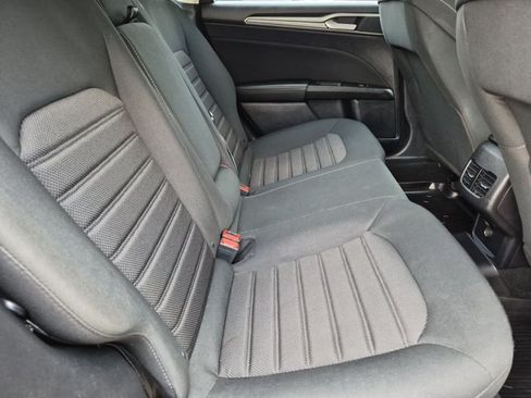 Used 2020 Ford Fusion SE AWD/4WD image 19