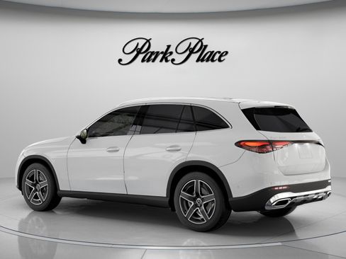 Used 2026 Mercedes-Benz GLC 300 4MATIC image 12