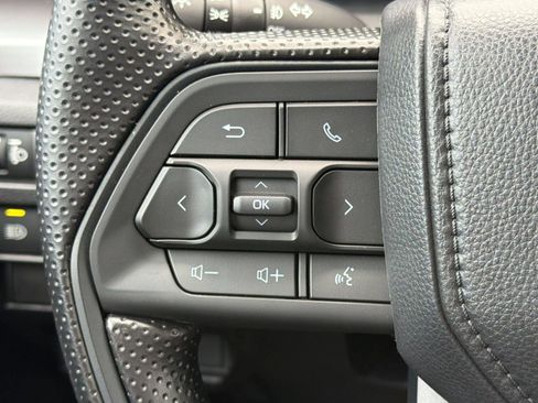 Used 2026 Toyota Tacoma SR5 RWD image 18