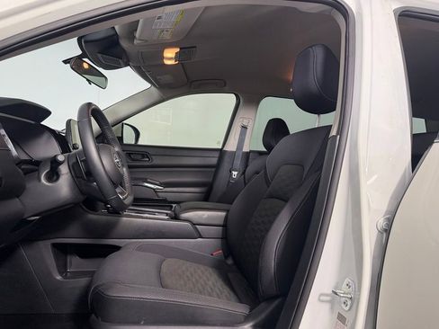 Used 2024 Nissan Pathfinder SV w/ Black Appearance Package FWD image 20