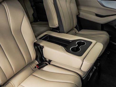 New 2026 Acura MDX SH-AWD image 23