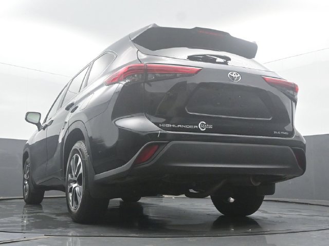 Used 2023 Toyota Highlander XLE AWD/4WD image 51