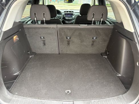 Used 2021 Chevrolet TrailBlazer LT w/ Convenience Package FWD image 28