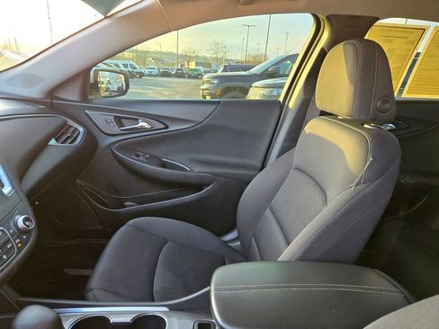 Used 2022 Chevrolet Malibu LT image 24