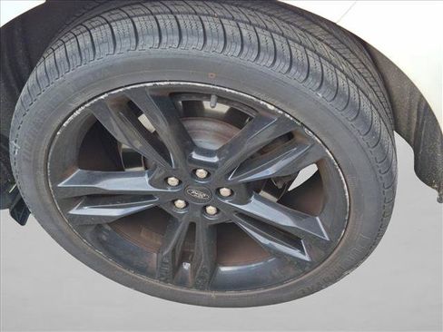 Used 2020 Ford Edge ST w/ Equipment Group 401A AWD/4WD image 9