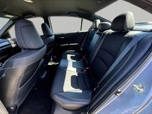 Used 2016 Honda Accord Sport image 21