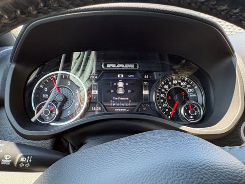 Certified 2023 RAM 1500 Big Horn AWD/4WD image 18