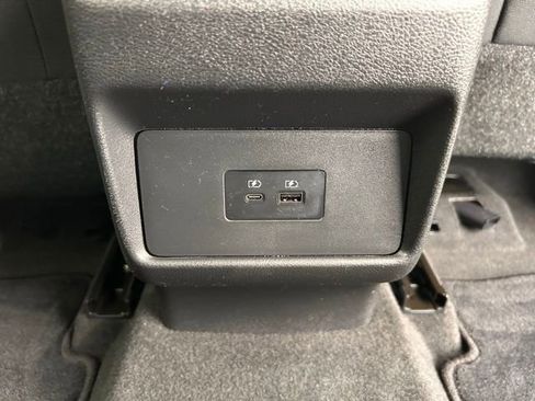 Used 2023 Nissan Rogue SV image 35